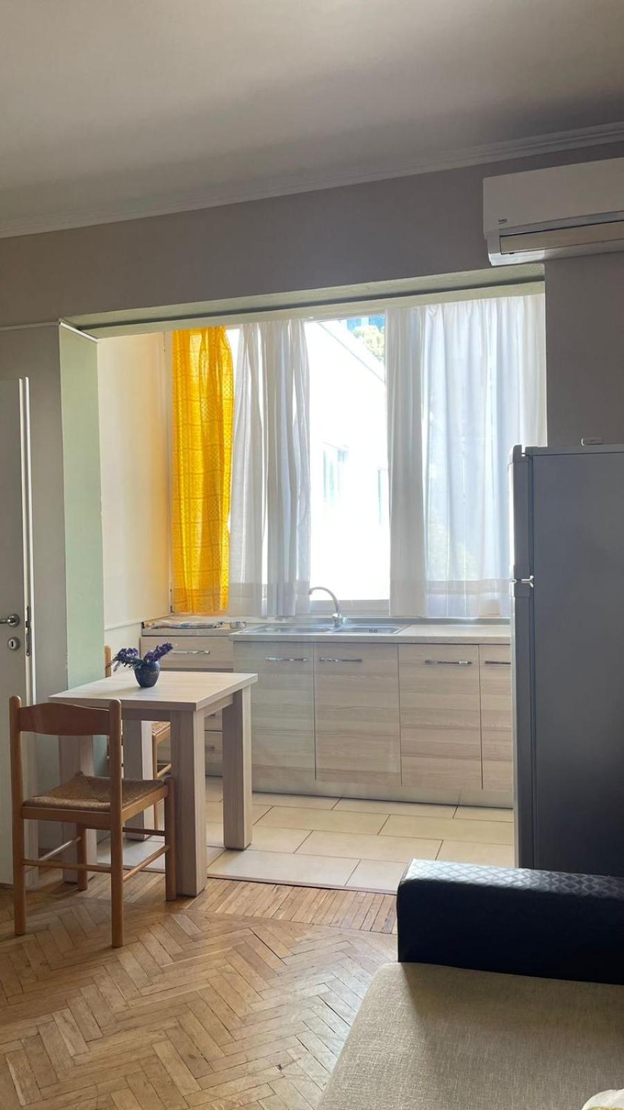 Vintage Apartment In Center Tirana Buitenkant foto